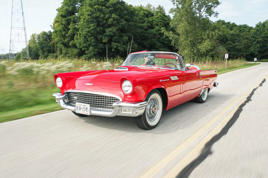 1957 Ford Thunderbird 1st Gen - Image 21 of 31