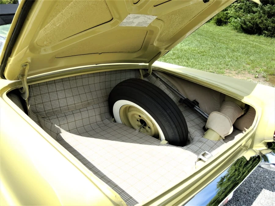 1957 Ford Thunderbird 1st Gen - Image 9 of 12