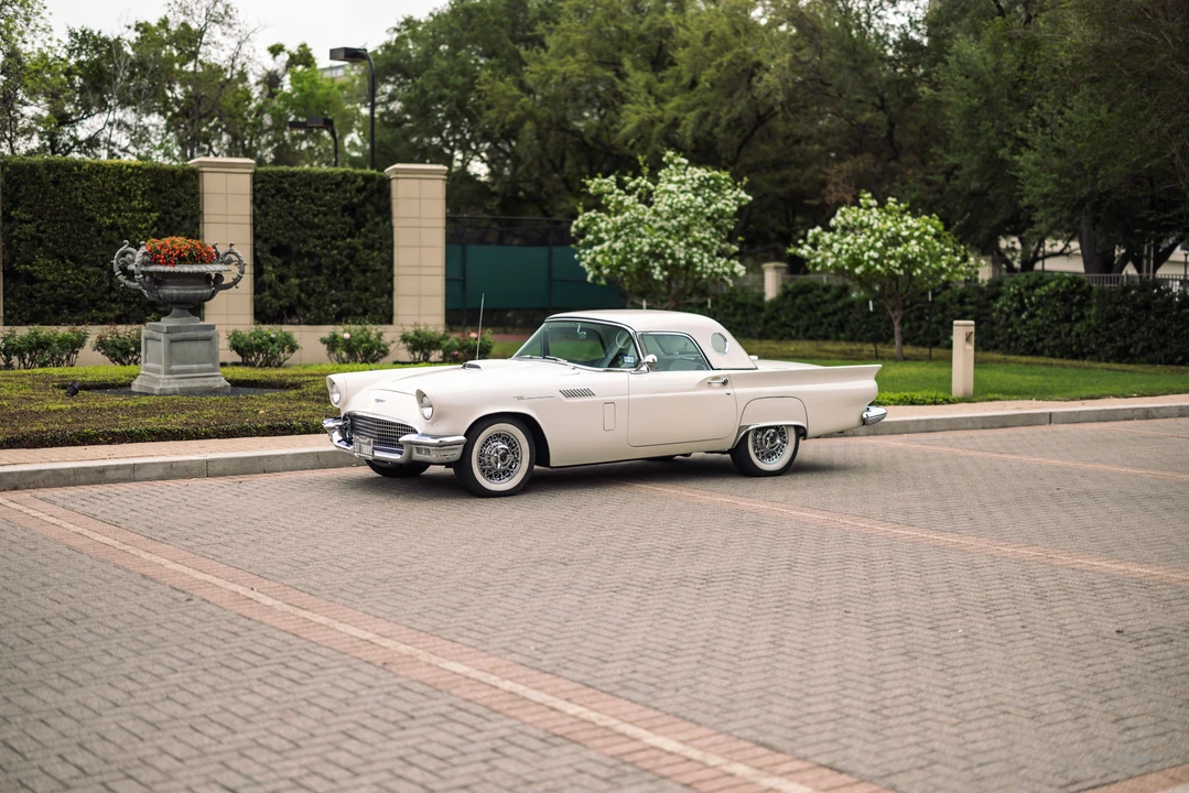 1957 Ford Thunderbird 1st Gen - Image 3 of 31