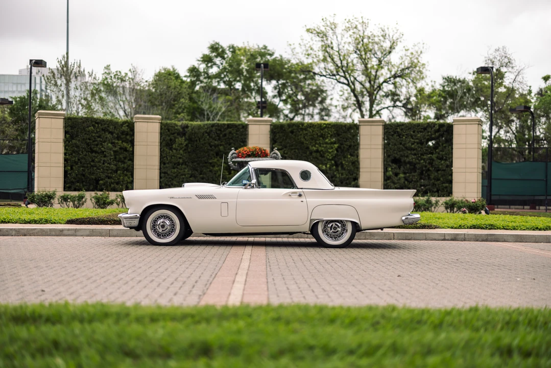 1957 Ford Thunderbird 1st Gen - Image 5 of 31