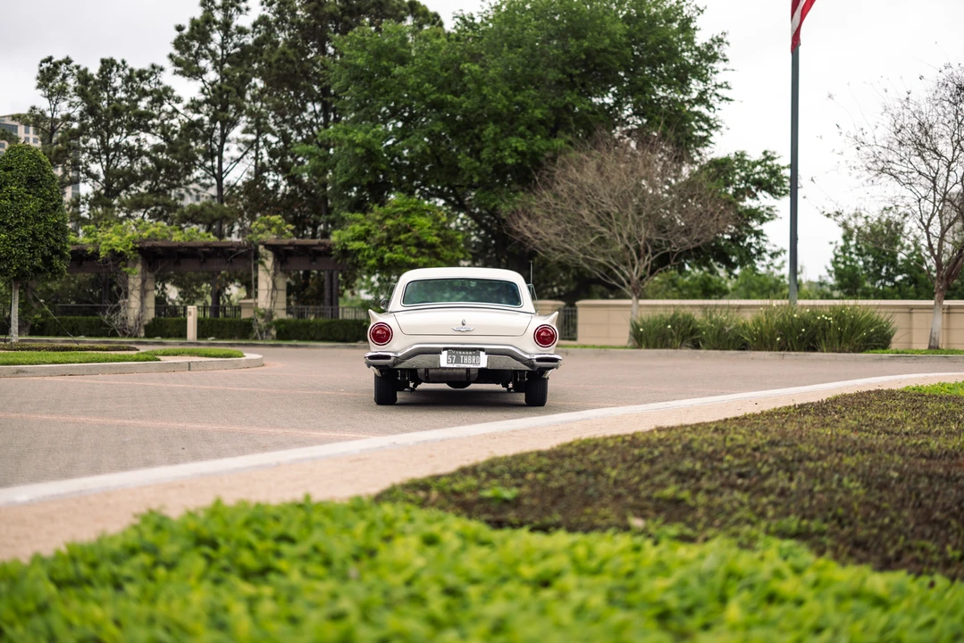 1957 Ford Thunderbird 1st Gen - Image 9 of 31