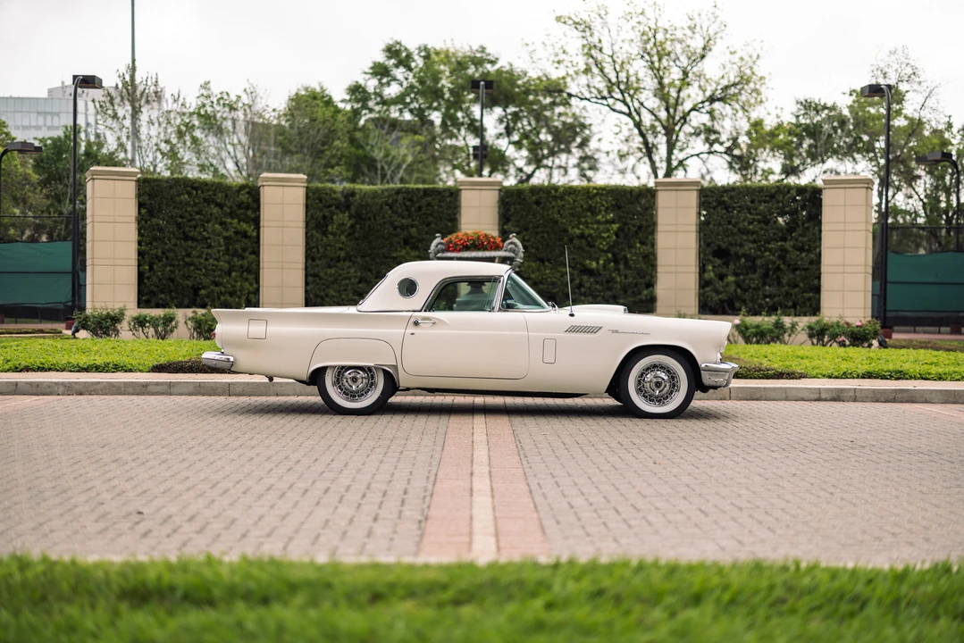 1957 Ford Thunderbird 1st Gen - Image 12 of 31