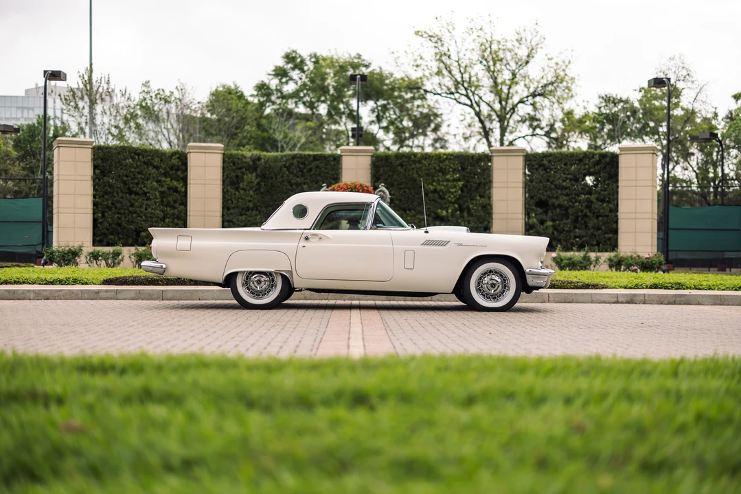 1957 Ford Thunderbird 1st Gen - Image 13 of 31
