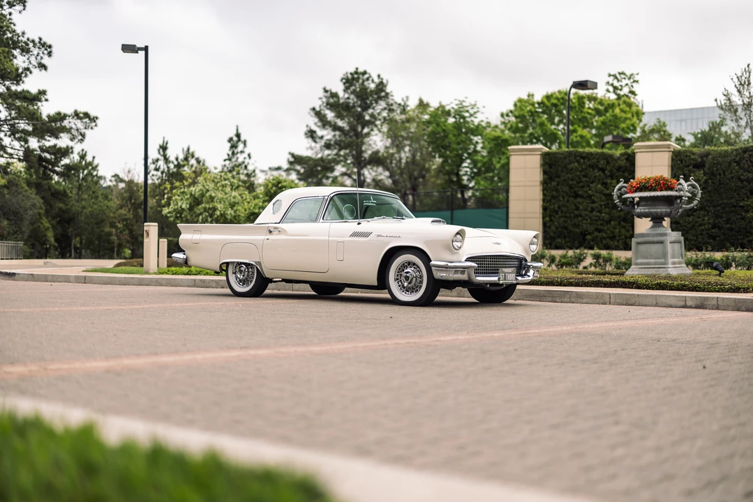 1957 Ford Thunderbird 1st Gen - Image 15 of 31