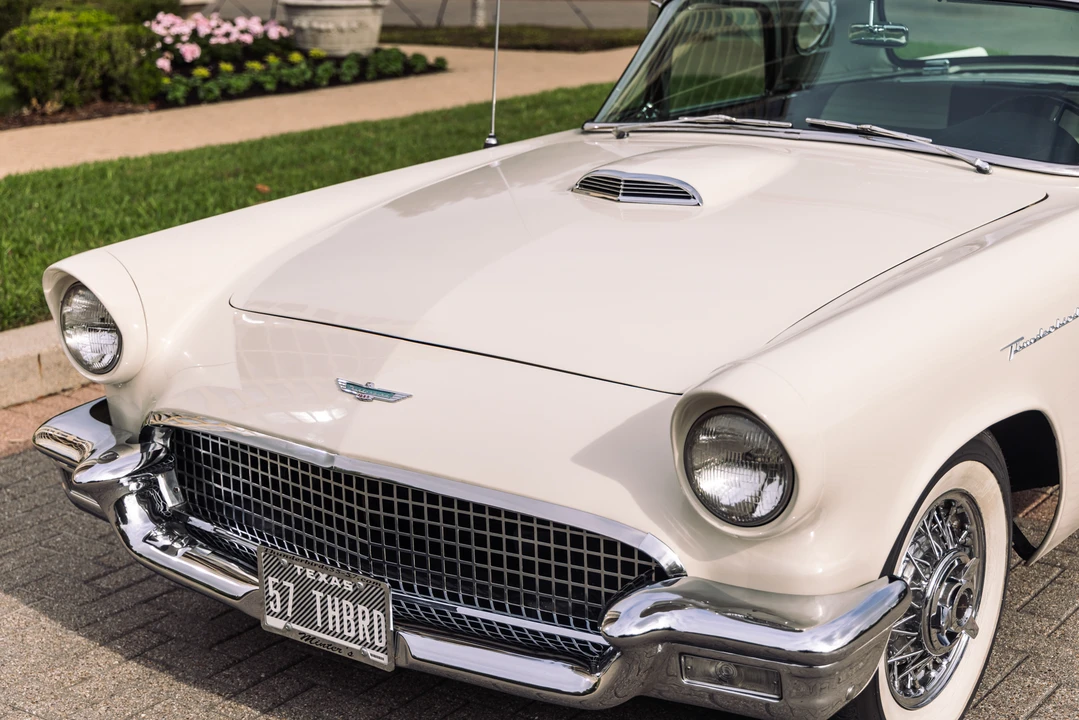 1957 Ford Thunderbird 1st Gen - Image 23 of 31