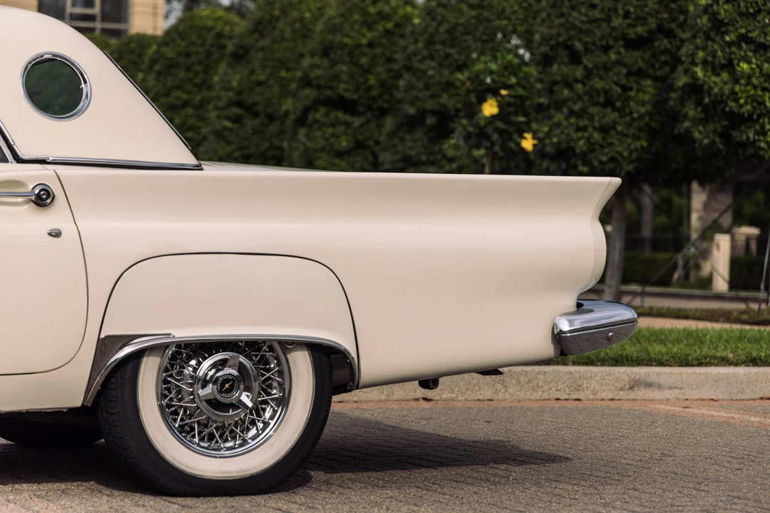 1957 Ford Thunderbird 1st Gen - Image 26 of 31