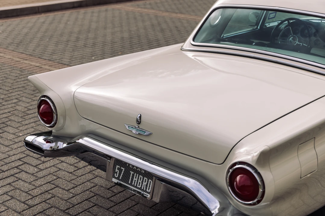 1957 Ford Thunderbird 1st Gen - Image 29 of 31