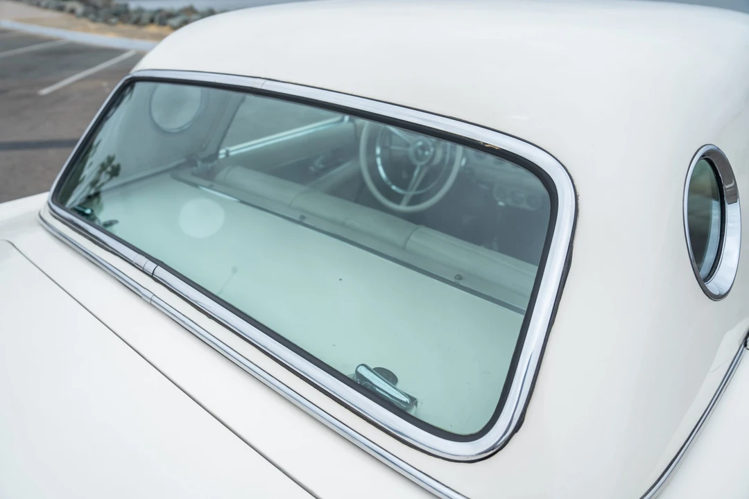 1957 Ford Thunderbird 1st Gen - Image 21 of 31