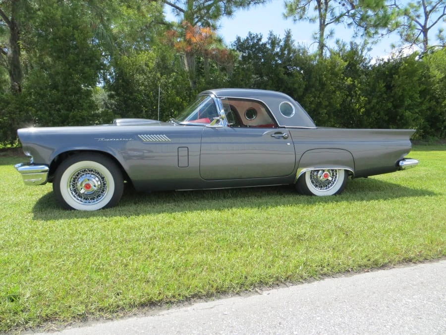 1957 Ford Thunderbird 1st Gen - Image 9 of 10