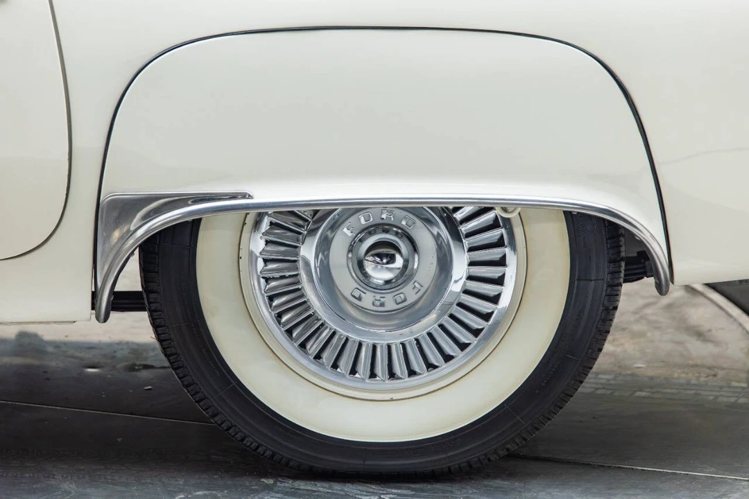1957 Ford Thunderbird 1st Gen - Image 17 of 21