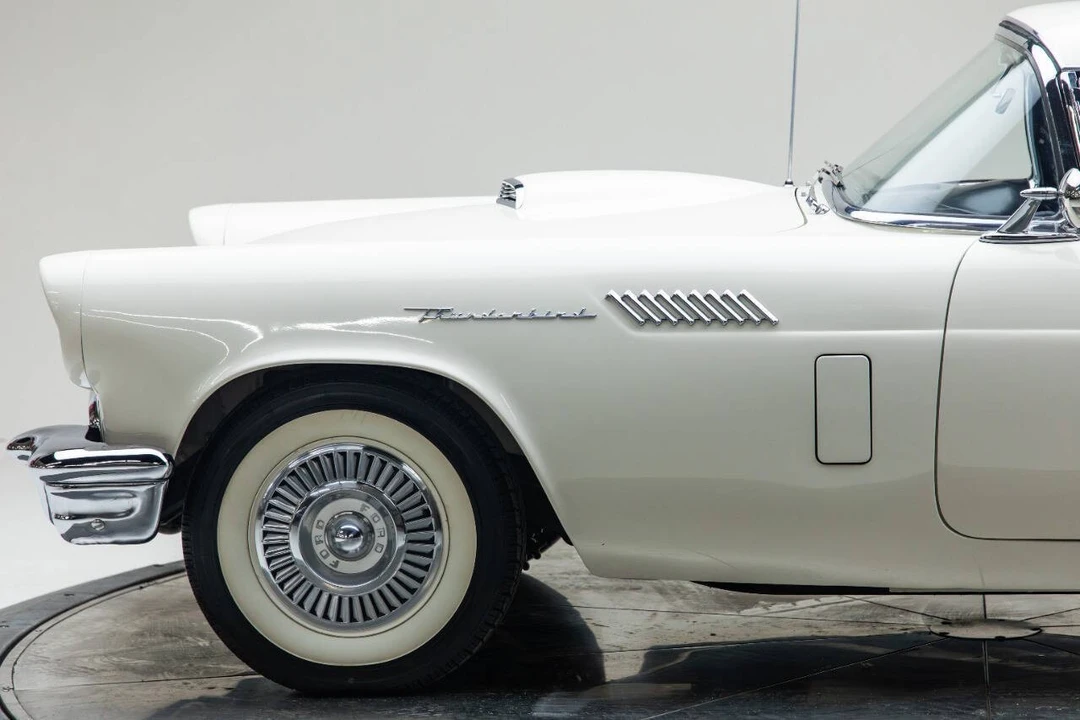 1957 Ford Thunderbird 1st Gen - Image 19 of 21