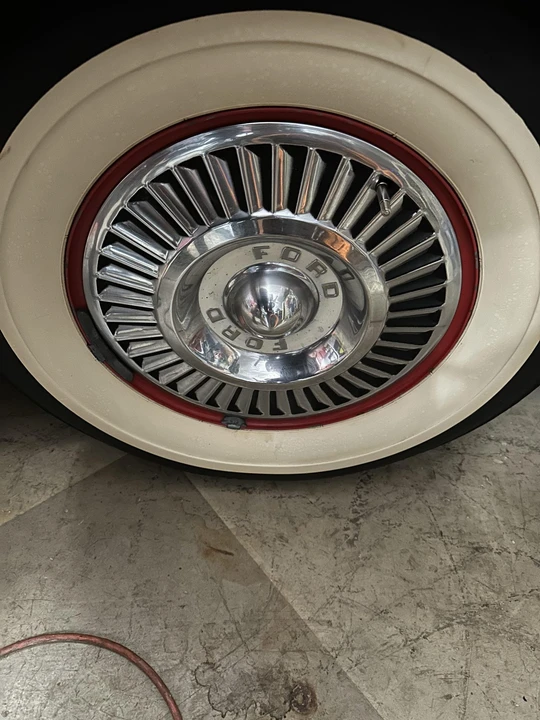 1957 Ford Thunderbird 1st Gen - Image 21 of 31