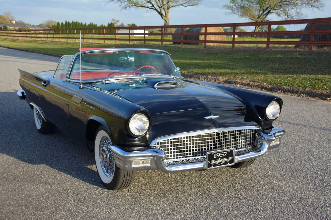 1957 Ford Thunderbird 1st Gen - Image 9 of 31