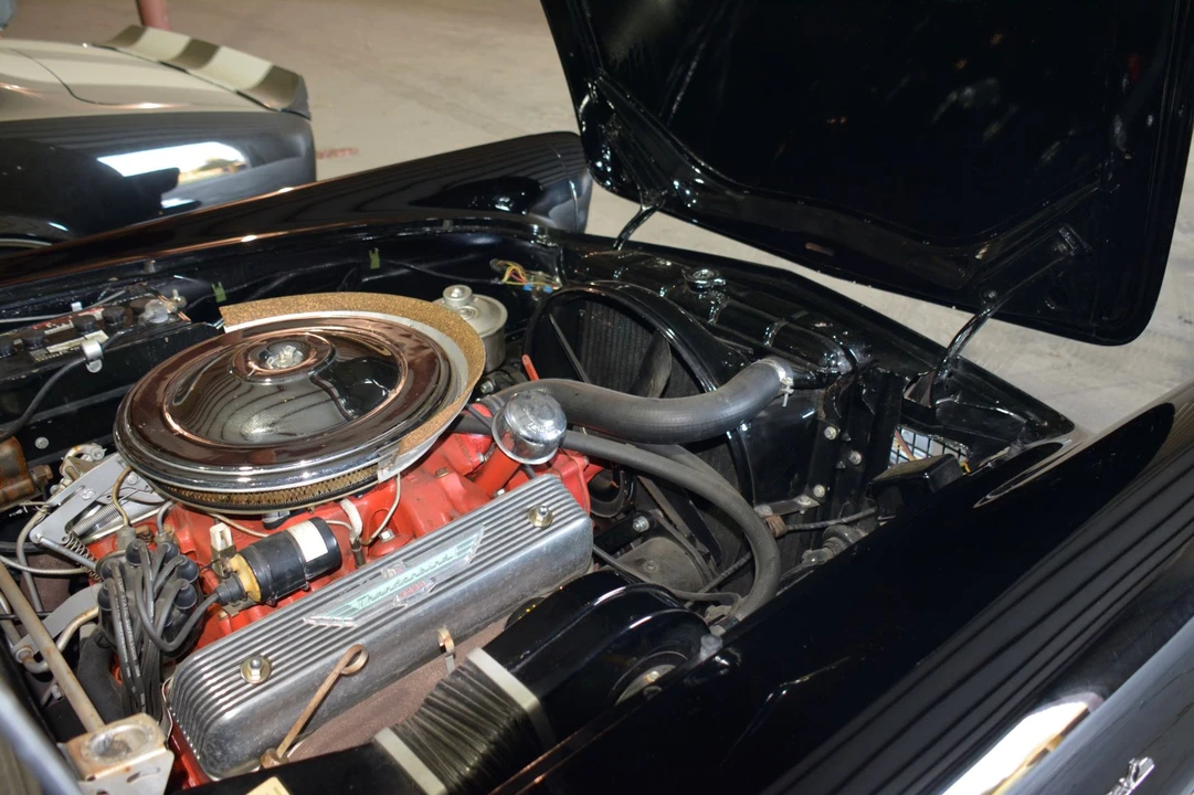 1957 Ford Thunderbird 1st Gen - Image 27 of 31