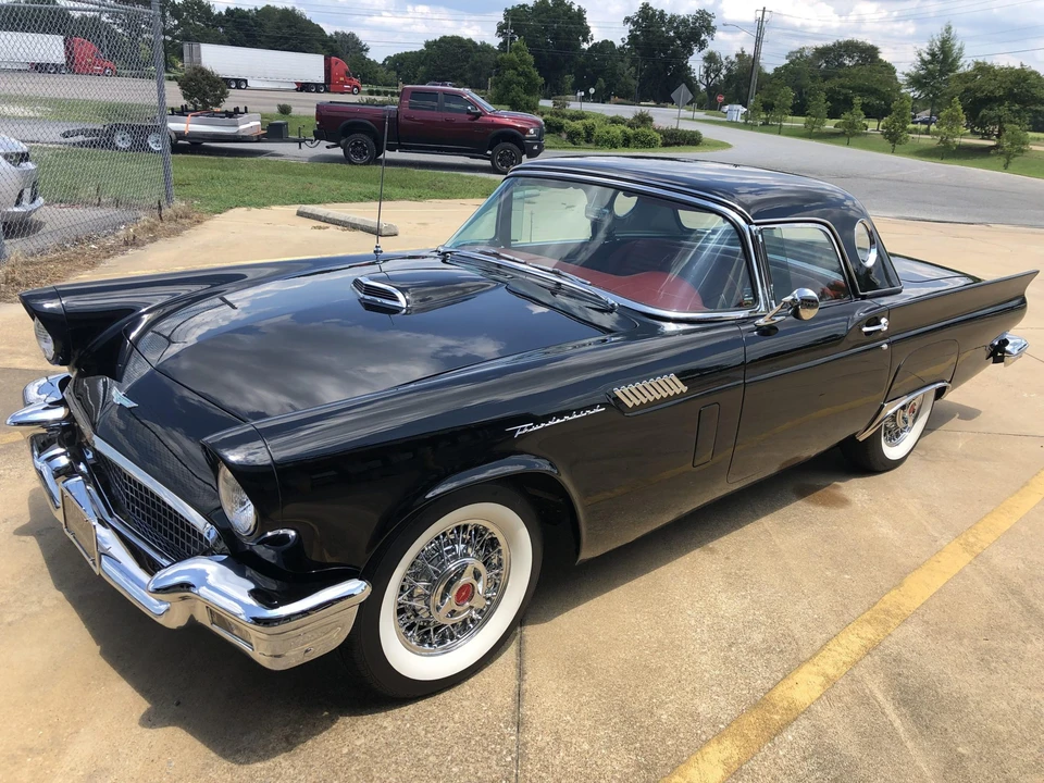 1957 Ford Thunderbird 1st Gen - Image 4 of 31