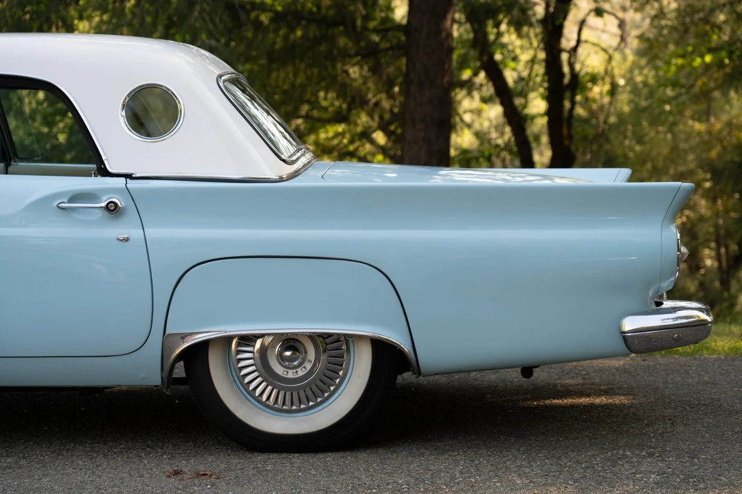 1957 Ford Thunderbird 1st Gen - Image 27 of 31