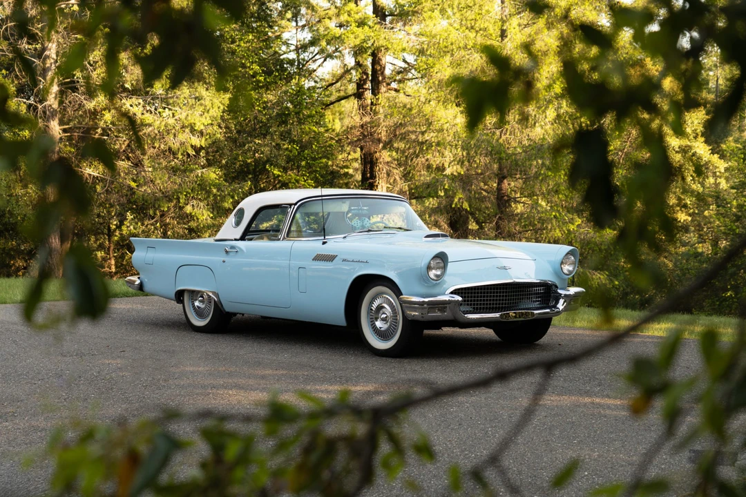 1957 Ford Thunderbird 1st Gen - Image 19 of 31