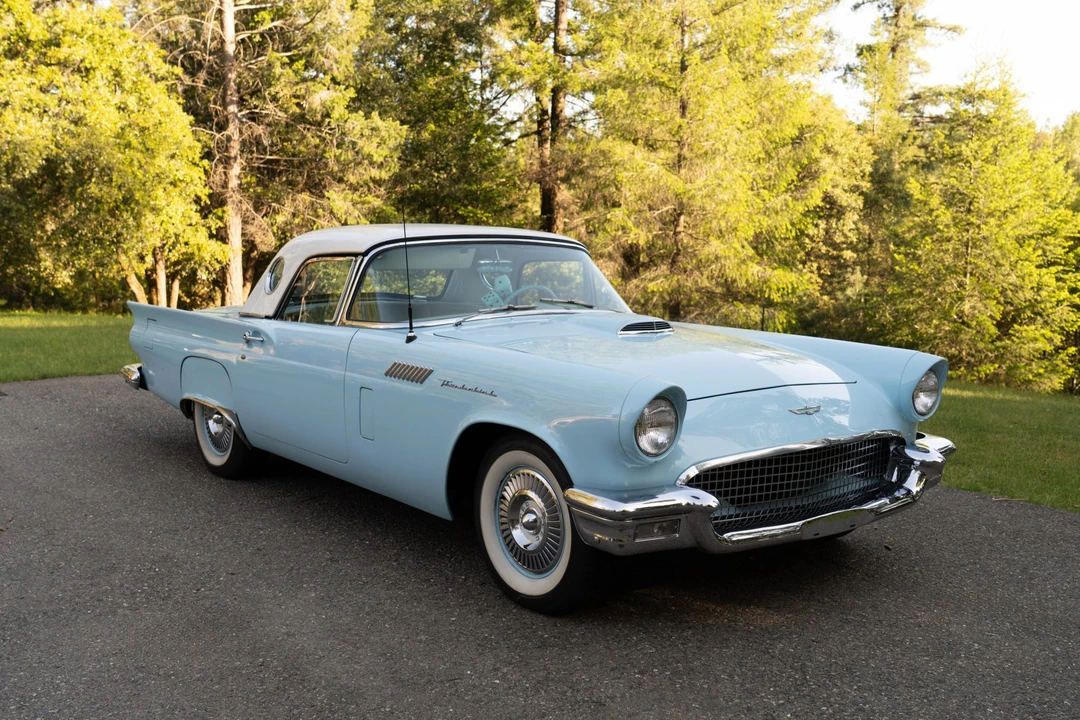 1957 Ford Thunderbird 1st Gen - Image 17 of 31