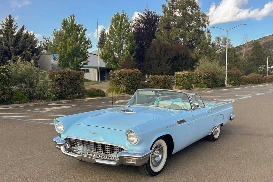 1957 Ford Thunderbird 1st Gen - Image 20 of 31