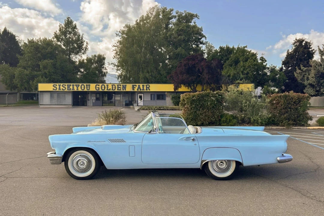 1957 Ford Thunderbird 1st Gen - Image 21 of 31