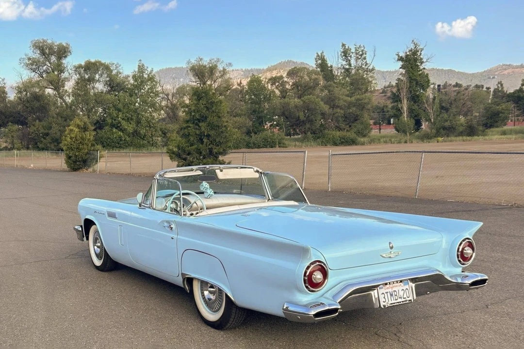 1957 Ford Thunderbird 1st Gen - Image 22 of 31