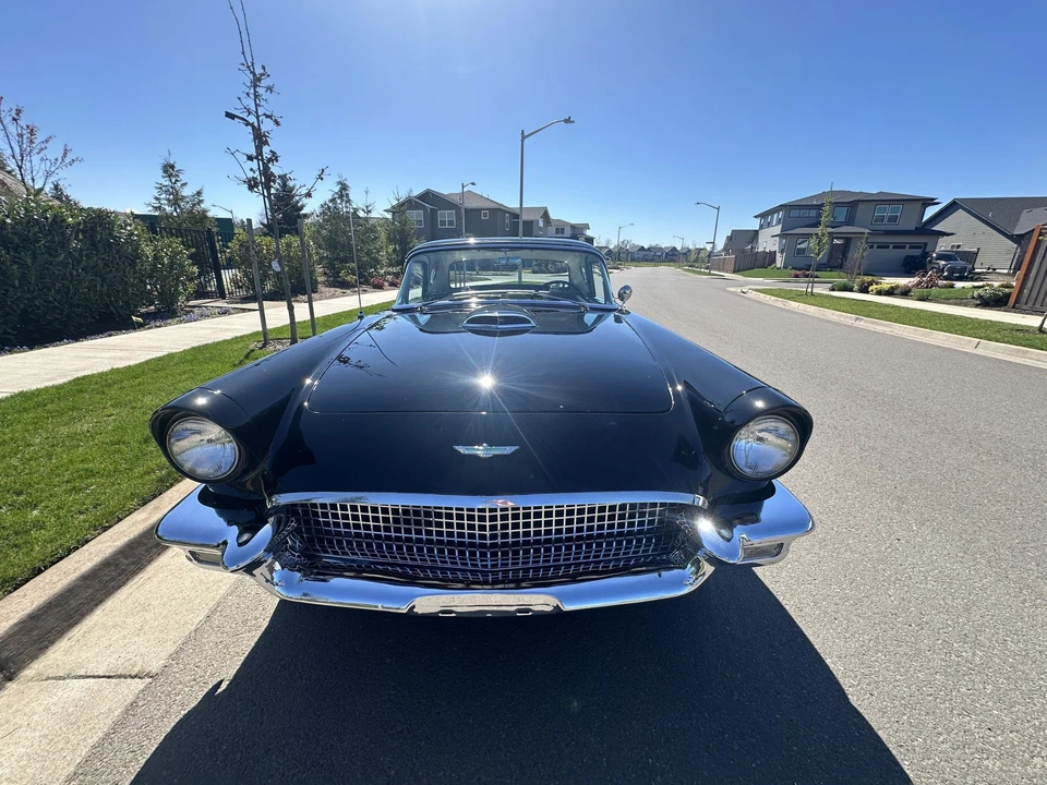 1957 Ford Thunderbird 1st Gen - Image 25 of 31