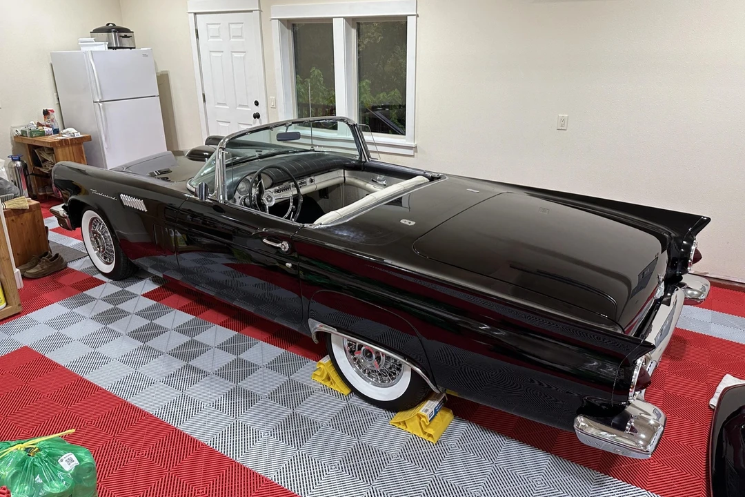 1957 Ford Thunderbird 1st Gen - Image 15 of 31
