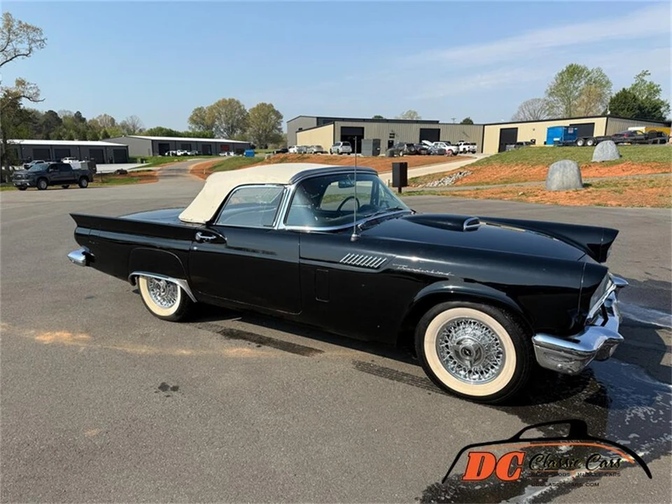 1957 Ford Thunderbird 1st Gen - Image 2 of 31