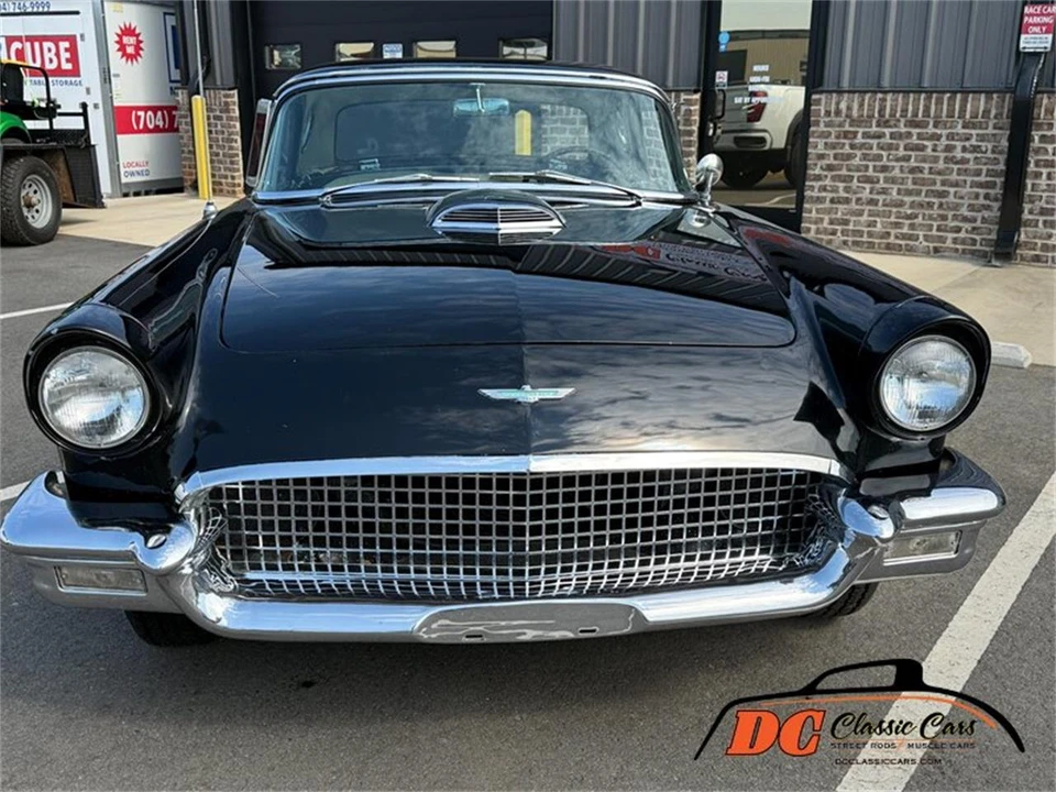 1957 Ford Thunderbird 1st Gen - Image 10 of 31
