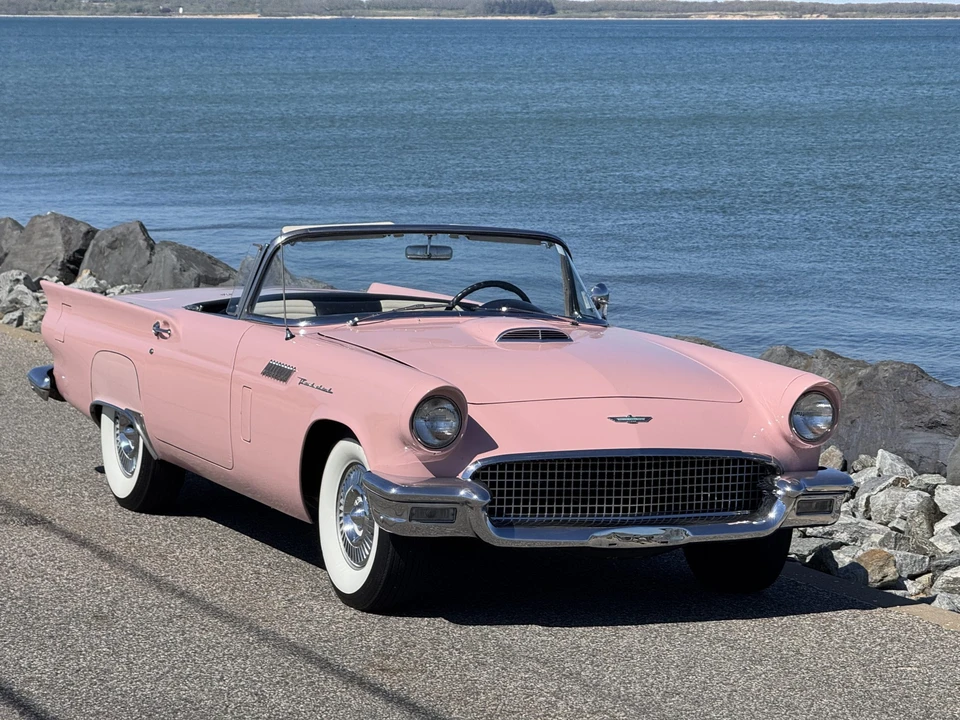 1957 Ford Thunderbird 1st Gen - Image 29 of 31
