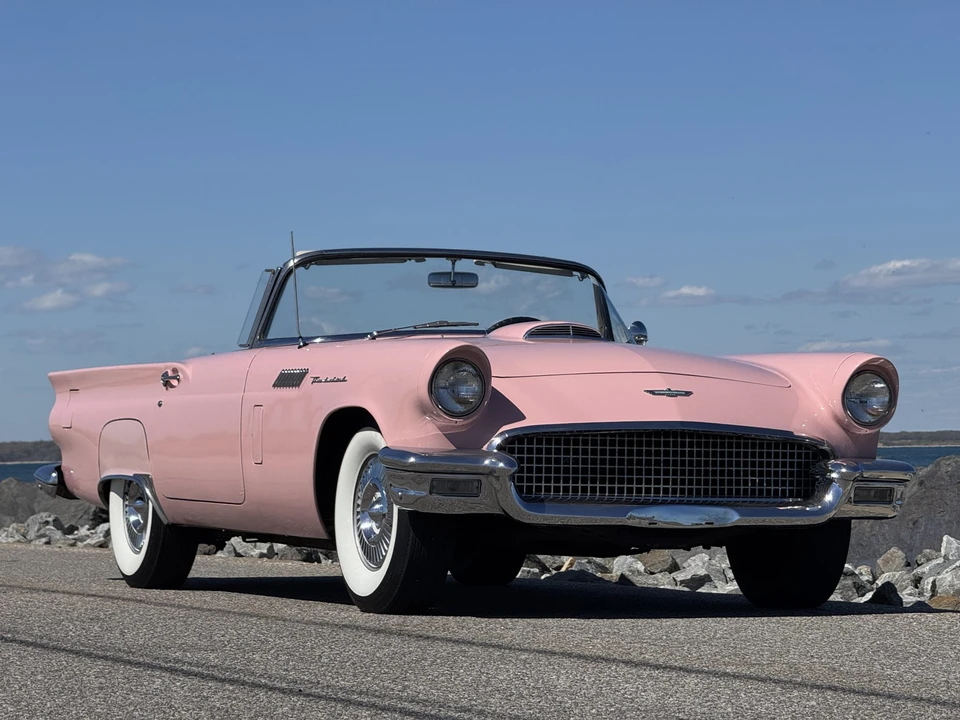 1957 Ford Thunderbird 1st Gen - Image 28 of 31