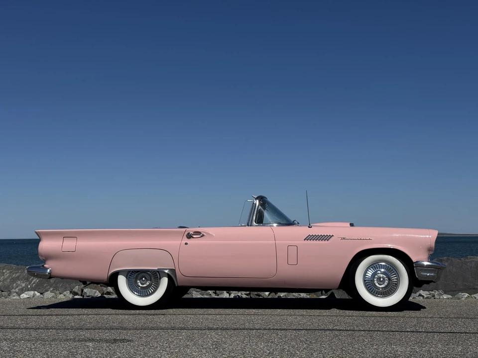 1957 Ford Thunderbird 1st Gen - Image 22 of 31