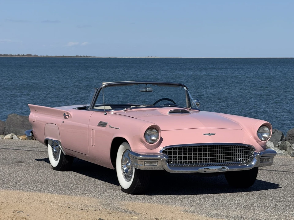 1957 Ford Thunderbird 1st Gen - Image 27 of 31
