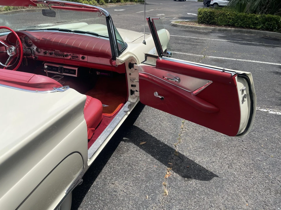 1957 Ford Thunderbird 1st Gen - Image 26 of 31
