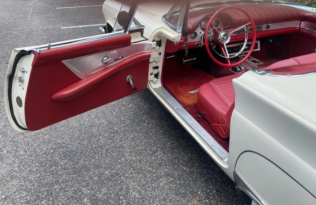 1957 Ford Thunderbird 1st Gen - Image 22 of 31