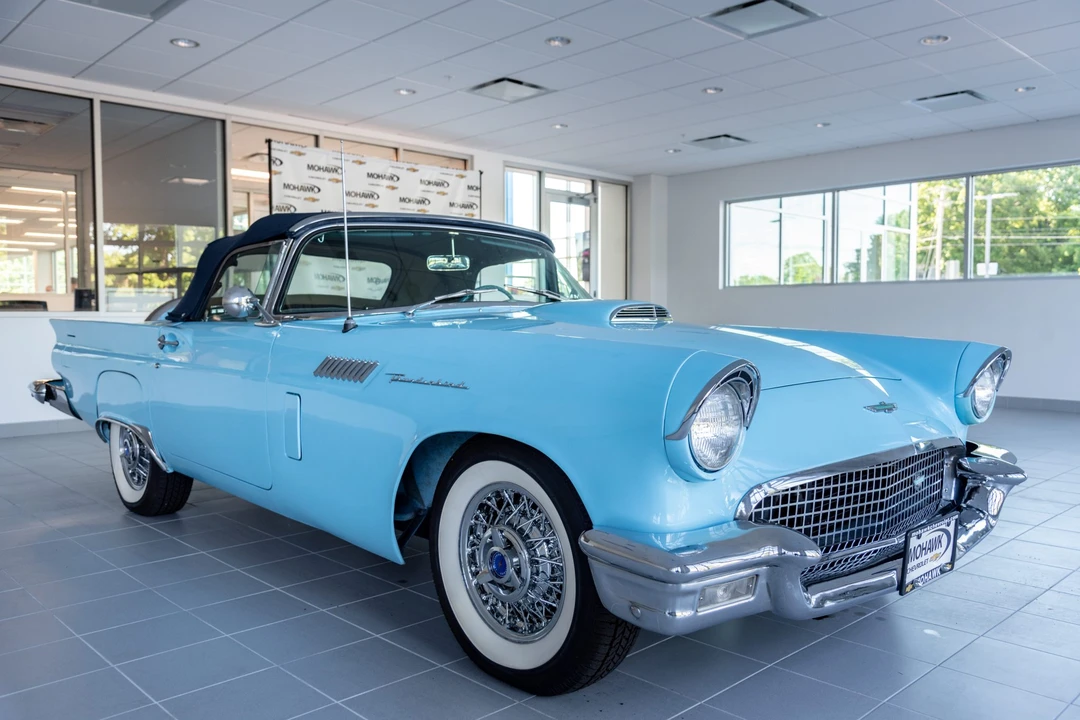 1957 Ford Thunderbird 1st Gen - Image 17 of 31
