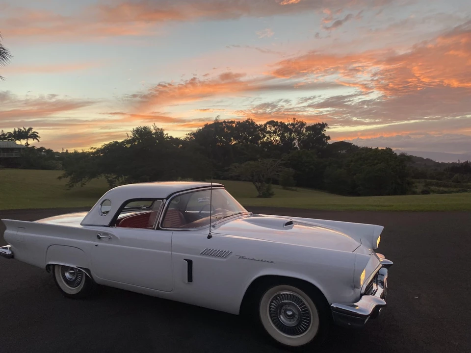 1957 Ford Thunderbird 1st Gen - Image 21 of 31