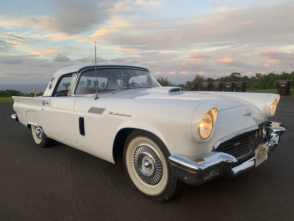 1957 Ford Thunderbird 1st Gen - Image 15 of 31