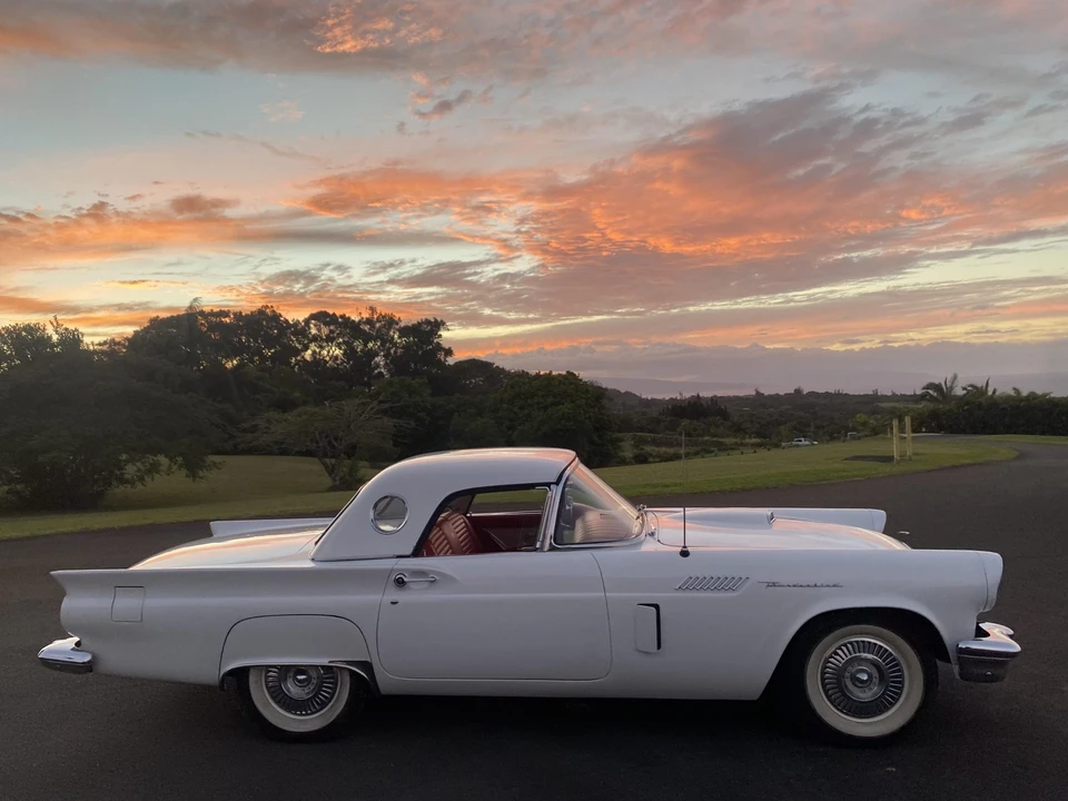 1957 Ford Thunderbird 1st Gen - Image 23 of 31