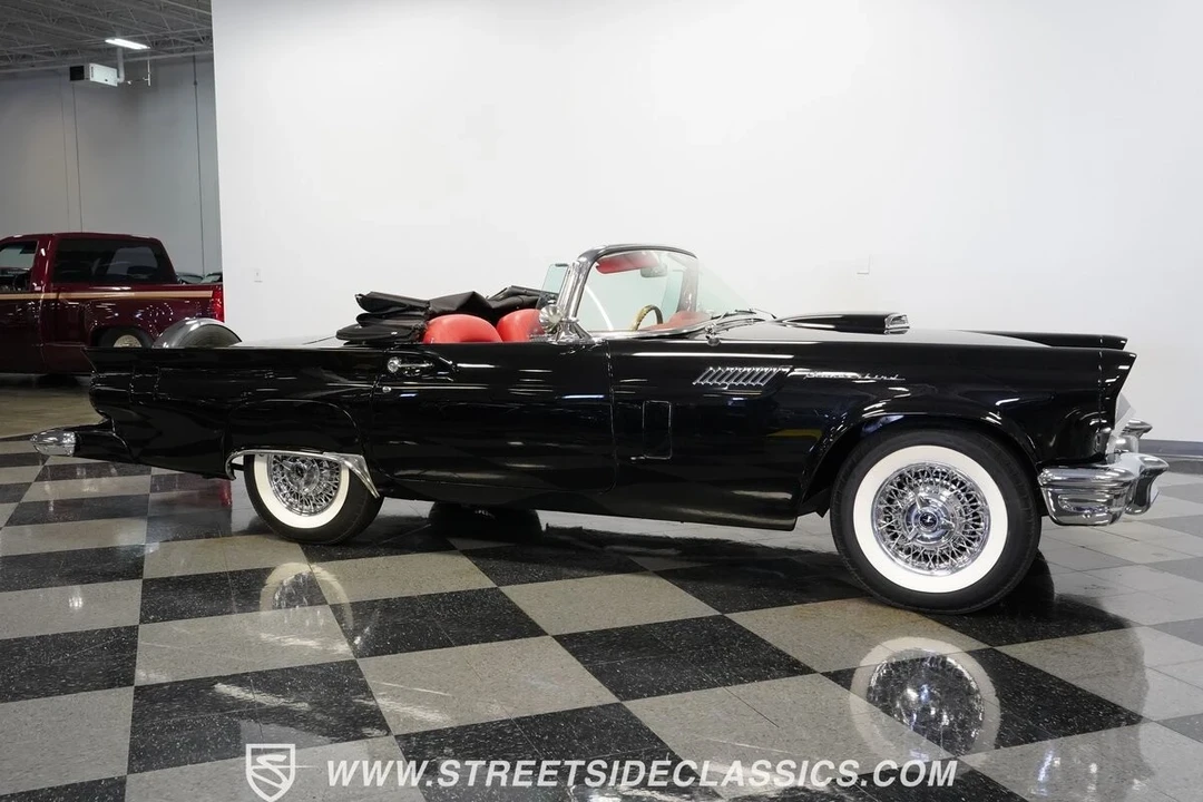1957 Ford Thunderbird 1st Gen - Image 16 of 21