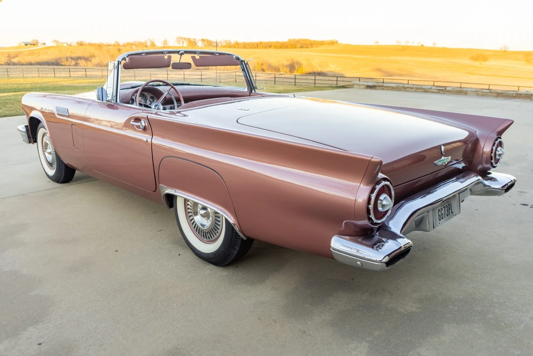 1957 Ford Thunderbird 1st Gen - Image 20 of 31