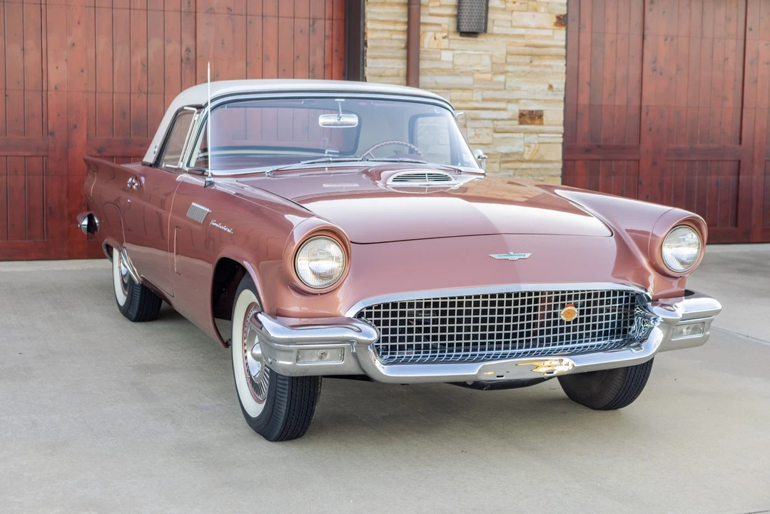 1957 Ford Thunderbird 1st Gen - Image 14 of 31