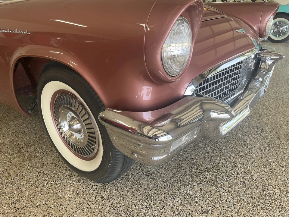 1957 Ford Thunderbird 1st Gen - Image 24 of 31
