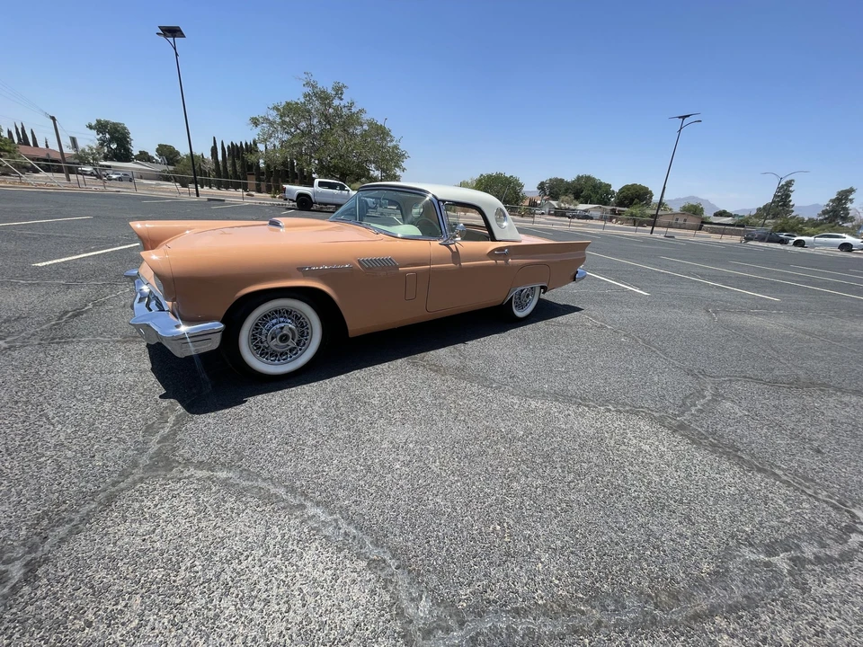 1957 Ford Thunderbird 1st Gen - Image 22 of 31