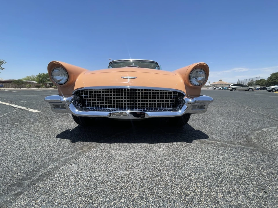 1957 Ford Thunderbird 1st Gen - Image 27 of 31