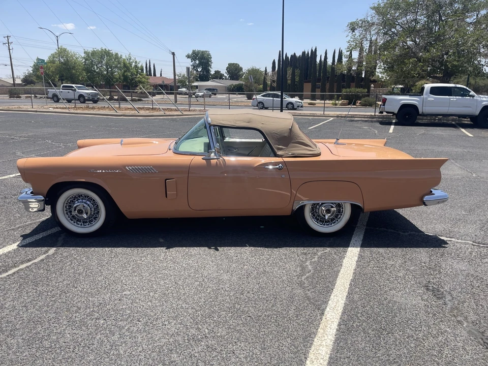 1957 Ford Thunderbird 1st Gen - Image 19 of 31