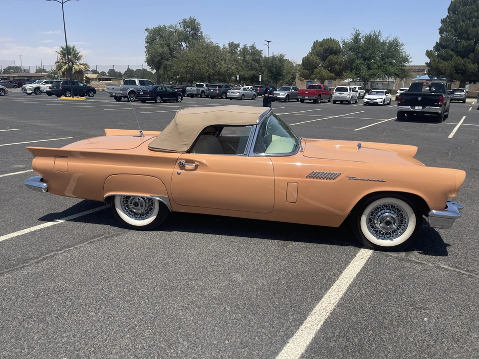 1957 Ford Thunderbird 1st Gen - Image 17 of 31