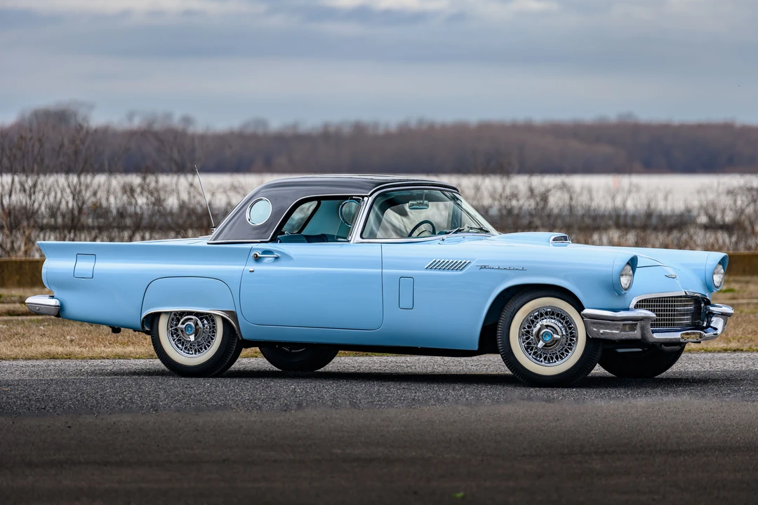 1957 Ford Thunderbird 1st Gen - Image 19 of 31