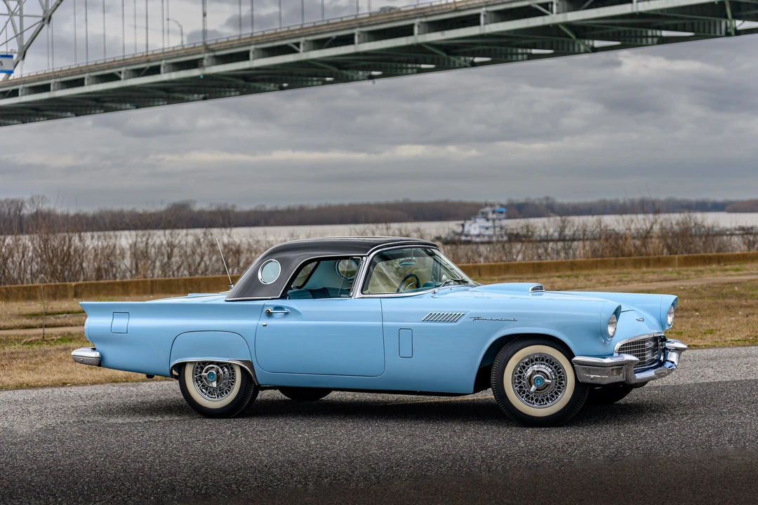 1957 Ford Thunderbird 1st Gen - Image 22 of 31