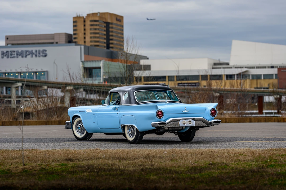 1957 Ford Thunderbird 1st Gen - Image 26 of 31